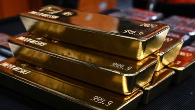 It's no Bitcoin, but outlook is good for gold: experts