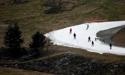 Ski resorts’ era of plentiful snow may be over due to climate crisis, study finds