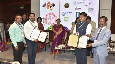 Two CSRTI technologies handed over for commercialisation at Bharat Tex Expo 2024