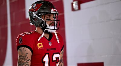 Can we count the Panthers out on free-agent WR Mike Evans?