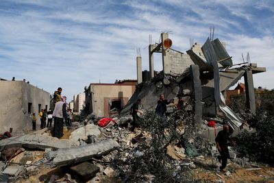 Israeli air raid on Rafah kills 14 Palestinians, many of them children