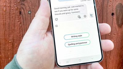 I tested Galaxy AI Chat Assist to see if people could spot my real text messages
