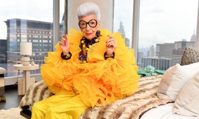 Iris Apfel obituary