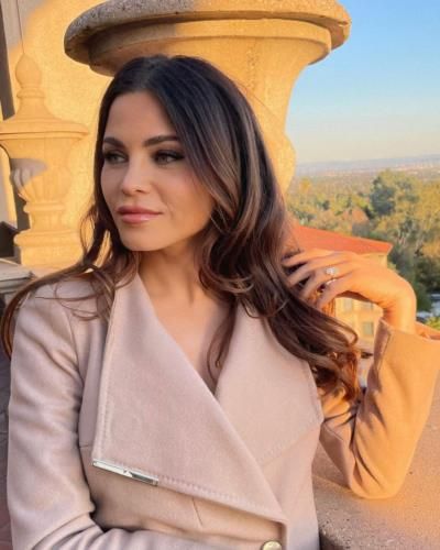 Jenna Dewan's February Reflections: Captivating Stories And Memorable Moments