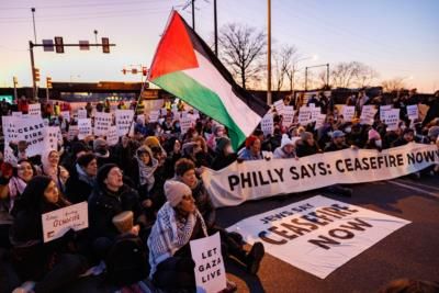 Anti-Israel Protesters Block Emergency Vehicle In NYC Bomb Scare