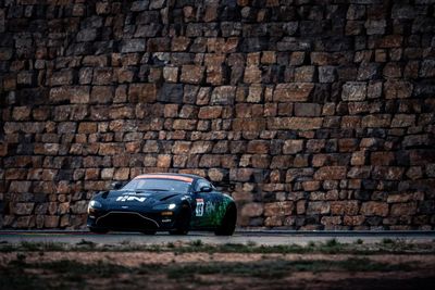 GT4 Winter Series Aragon: Two wins out of three for Forsetti's Aston