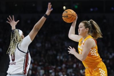 South Carolina Completes Perfect Regular Season With Win Over Tennessee