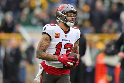 Patriots might be ruled out of WR Mike Evans sweepstakes early