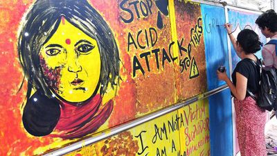 Three II PUC students suffer burns in acid attack at Kadaba near Mangaluru