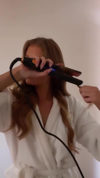 Mariah Carey's Daughter Monroe Straightens Hair For The First Time