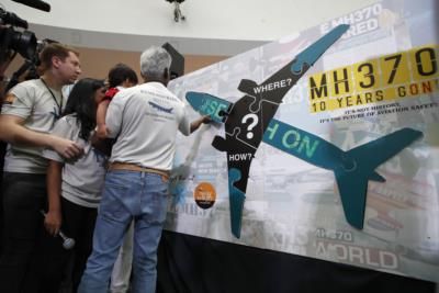 Malaysia Considers Reopening Search For Missing Flight MH 370