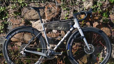 Topeak Tetrafender G1 and G2 gravel mudguard review – clip-on gravel weather protection