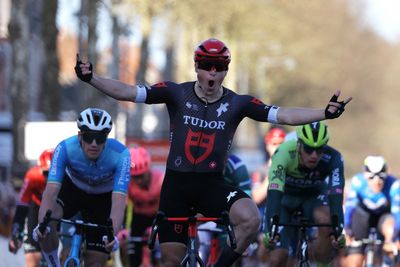 Arvid de Kleijn sprints to victory on stage two of Paris-Nice, surprising favourites