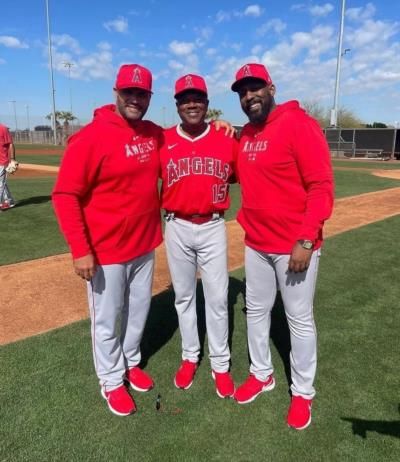 Vladimir Guerrero's Mentorship Moment With Young Players