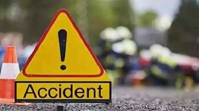 Uttar Pradesh: Car collides with truck killing 3, injuring 4 in Shahjahanpur