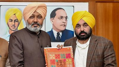 Punjab FM flays Centre for withholding funds, as he presents budget