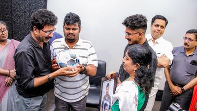 Family of young organ donor meets recipient at Kochi hospital
