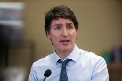 Economists Urge Trudeau To Cut Spending For Rate Cuts