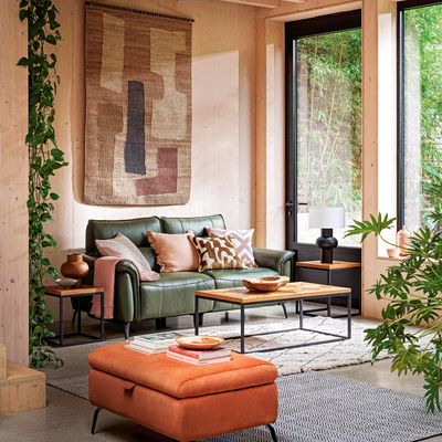 The 6 things that every stylish mid-century living room has in common, according to an interior stylist