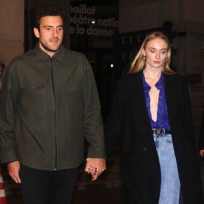 Sophie Turner's Braless Look Is a Master Class in Date Night Dressing