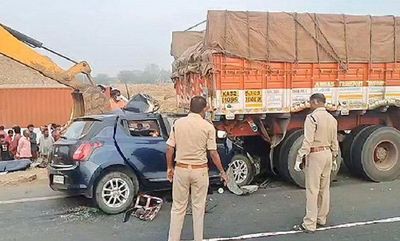 Andhra Pradesh: Five killed in road accident in Nandyala district