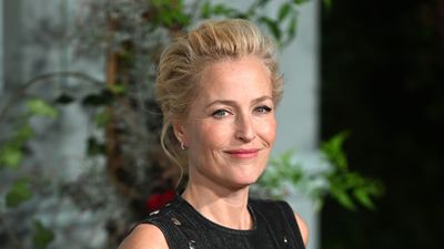 Is Gillian Anderson married and does she have children?
