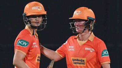 Laura Wolvaardt, Beth Mooney fifties take Gujarat Giants to 199/5 in WPL
