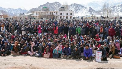 Hundreds of locals rally in Ladakh for Statehood as talks with Centre breakdown