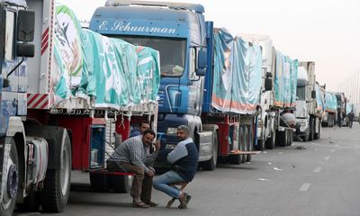 Food aid convoy for northern Gaza looted after delay at Israeli checkpoint