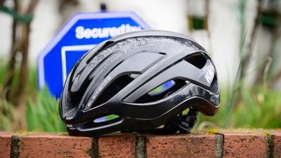 Kask Elemento review: a pinnacle helmet that stays put