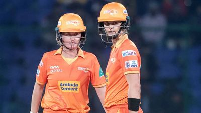 Beth Mooney, Laura Wolvaardt power Gujarat Giants to first win in WPL