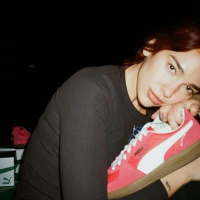 Dua Lipa's Latest Trainers Season Picture Sets Fashion Trends