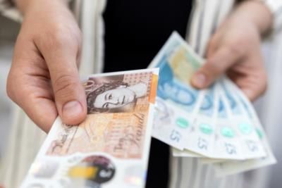 UK Debt Chief Sees Less Value In Long-Dated Gilts