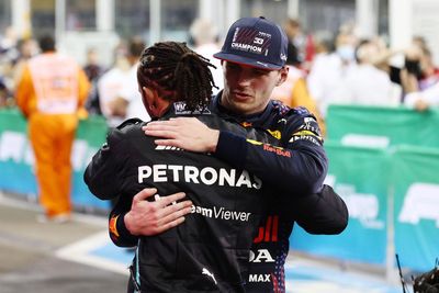 Hamilton: Abu Dhabi 2021 not a deterrent for Mercedes in luring Verstappen