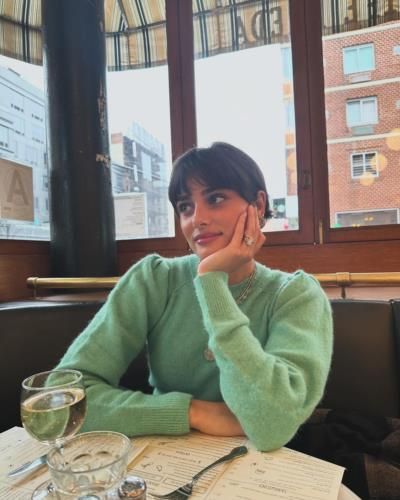 Taylor Hill Stuns In Cozy Green Sweatshirt Fashion Statement