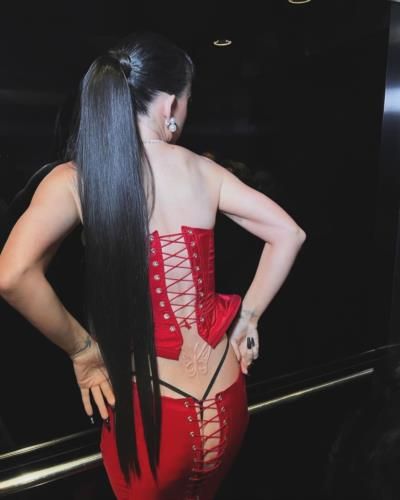 Katy Perry Stuns In Luxurious Red Velvet Outfit On Instagram