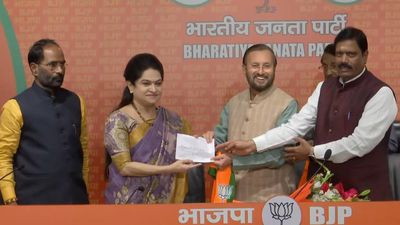 KPCC general secretary and Karunakaran’s daughter Padmaja Venugopal joins BJP