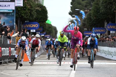 Jonathan Milan wins from gruelling bunch sprint on stage four of Tirreno-Adriatico