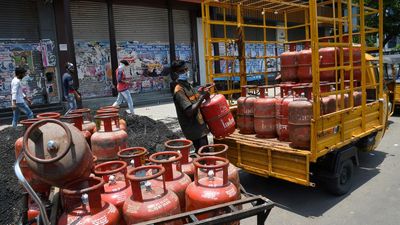 Centre extends Ujjwala subsidy by another year