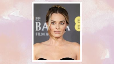 This elegant updo is simplicity at its finest - and it's a favourite on the red carpet