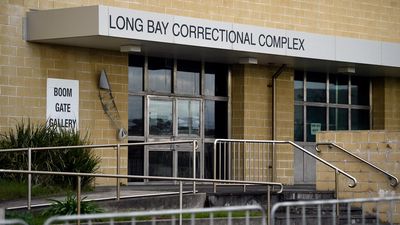 Accidentally released Long Bay prisoner found in Bondi