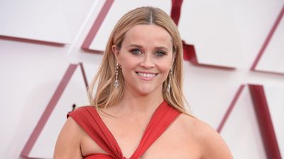 Reese Witherspoon combines 3 distinct patterns to design a powder room that oozes luxury