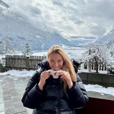 Petra Kvitova Embracing Winter Wonderland With Cozy Joyful Moments