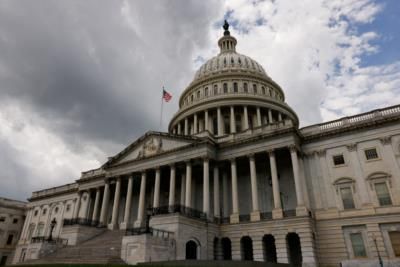 US Senate Votes To Bar Tiktok From Government Employees' Phones