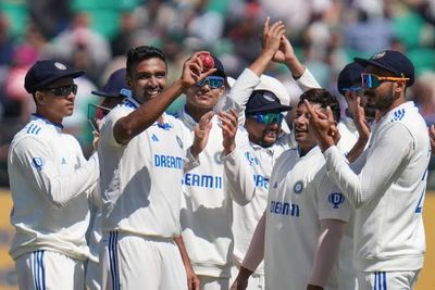IND vs ENG: India wins 5-match series 4-1; Defeats England by an innings, 64 runs in final