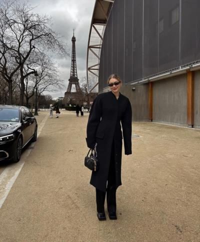 Gigi Hadid's Timeless And Elegant City Chic Black Outfit