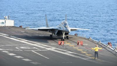 Navy demonstrates twin-carrier operations
