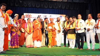 Basavalinga Pattadevaru calls for united fight against Hindi imposition