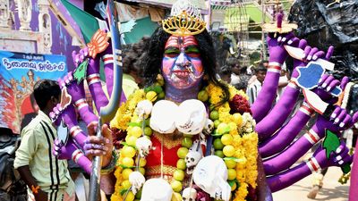 Transgender artistes add vigour to annual Mayana Kollai festival in Vellore