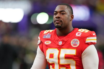 Chris Jones and Chiefs Agree to Record Five-Year Contract, per Report